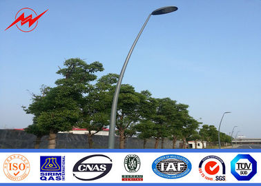 China 7m heißes Bad doppelten Armes galvanisierte Stahlpfosten für Straßenbeleuchtung fournisseur