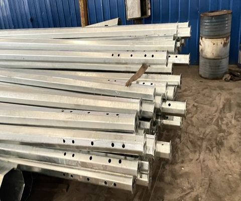11.9M 8kn galvanisierter elektrischer Pfahl mit drei Sektionen Multifunktionsleiter fournisseur