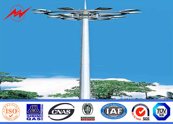 Solarenergieenergie hoher Mast Pole mit Installationen und Aufzuganlage für Seehafenbeleuchtung