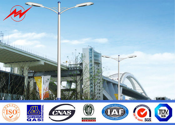 Stoßsichere 1.5M Doppelkreuz-Arm-Solarenergie heller Pole für Parkplatz