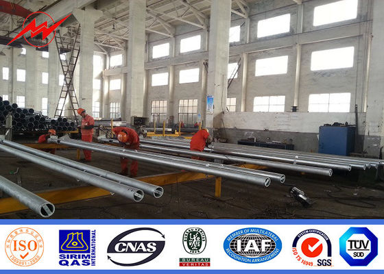 Achteckiger doppelter Solararm galvanisiertes StraßenlaternePolen mit Flansch