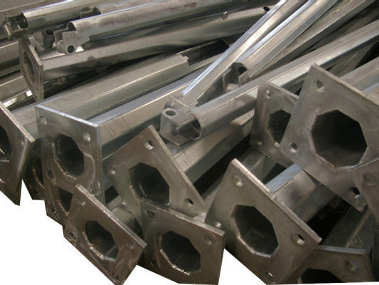 10m15m 20m Polygon-Lichtmaste im Freien, Straßenlaterne-Solar-Pole-Galvanisations-Stahl