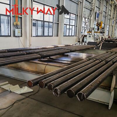 Grabstätte Montierte Stahlstange Silberveredelung Ideal für Straßenbeleuchtungsanlagen und Outdoor-Infrastrukturprojekte