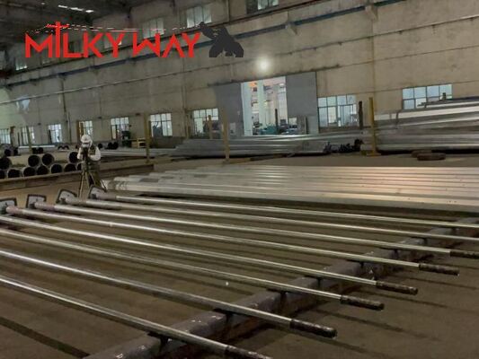 12 m langer, feuerverzinkter achteckiger Straßenlaternenmast mit Mittelscharnier