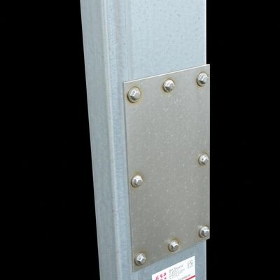 Spannung 10-220KV Stahlstromstange Achtwinklige Struktur Heißtauchverzinkung Oberflächenbehandlung Starke Korrosionsbeständigkeit