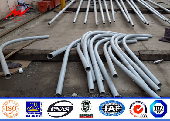 Achteckiges Straßenlaterneim Freien Polen 5M bis 15M mit gebogenem Arm 60mm Durchmessers Doppeltes